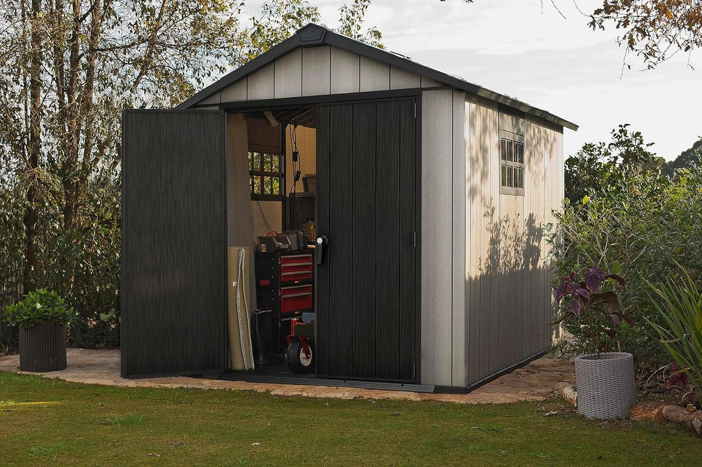 Keter Oakland 7511 - Casetta da giardino in resina Duotech 3,50m x 2,30m x 2,4h 8,05 mq con pavimento -